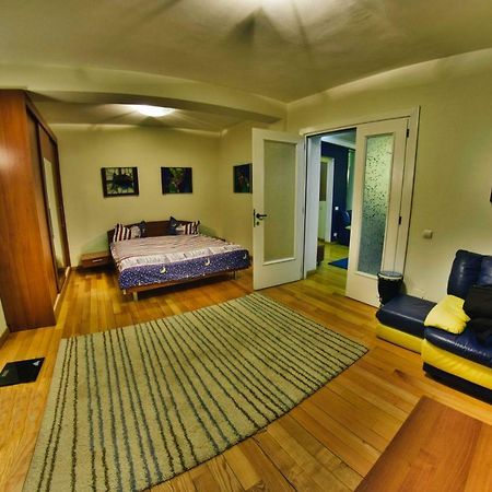 Nicole'S Apartment Bucureşti Ngoại thất bức ảnh