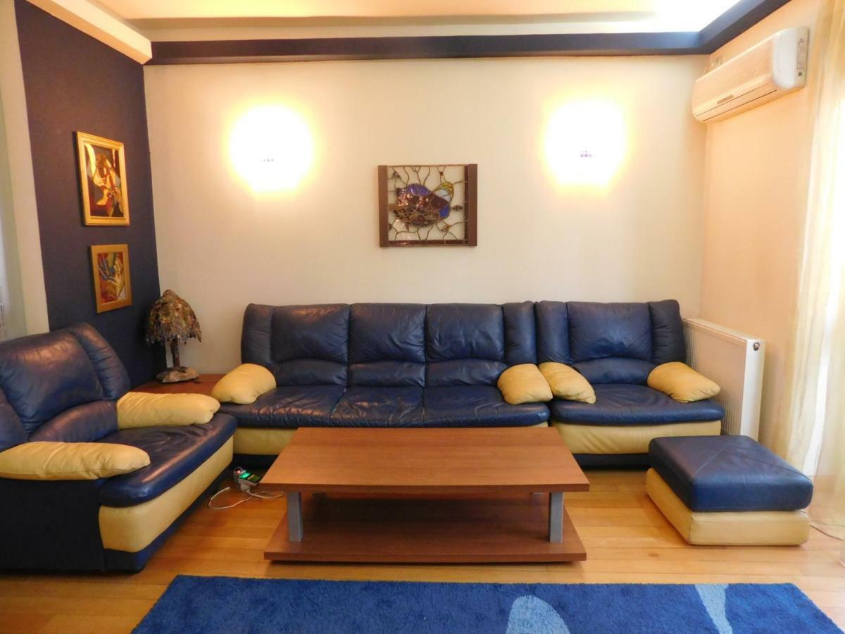 Nicole'S Apartment Bucureşti Ngoại thất bức ảnh