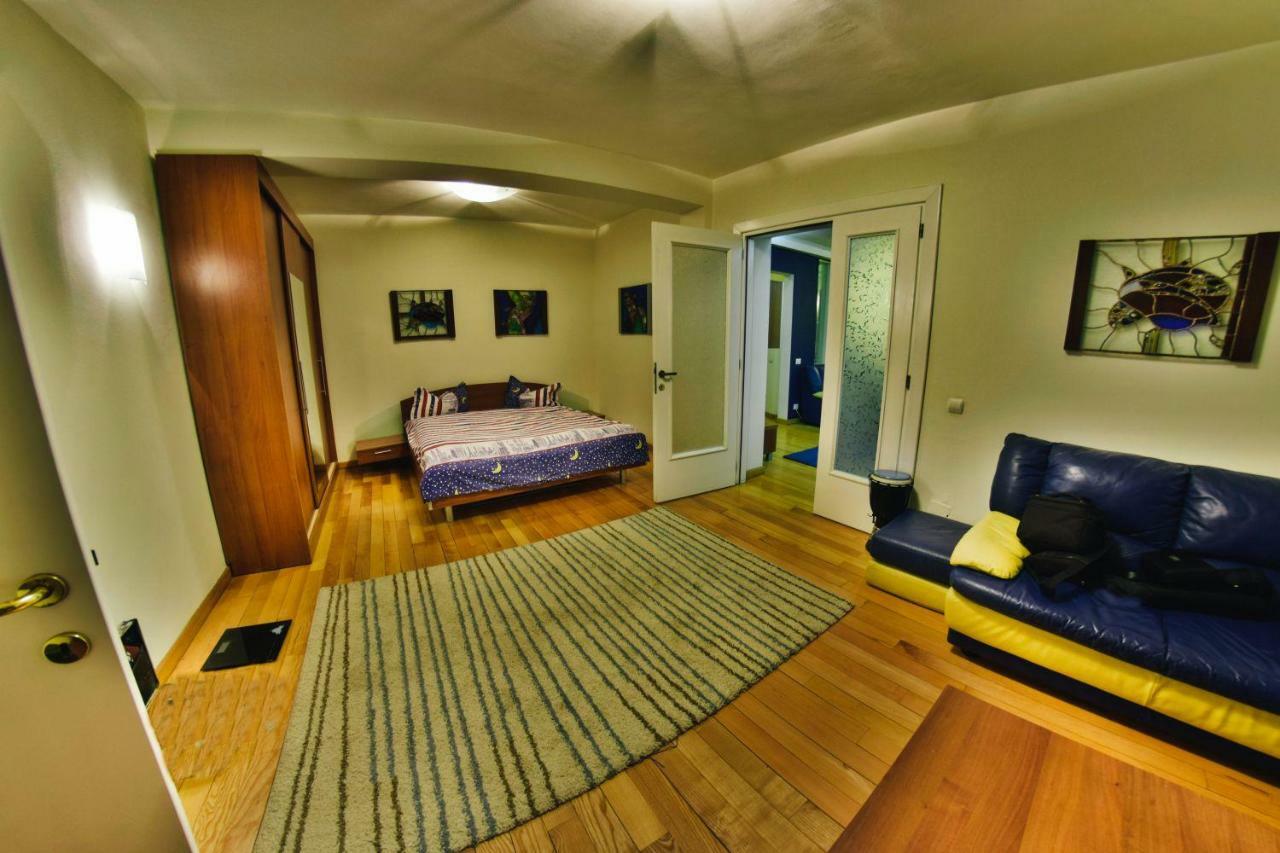 Nicole'S Apartment Bucureşti Ngoại thất bức ảnh