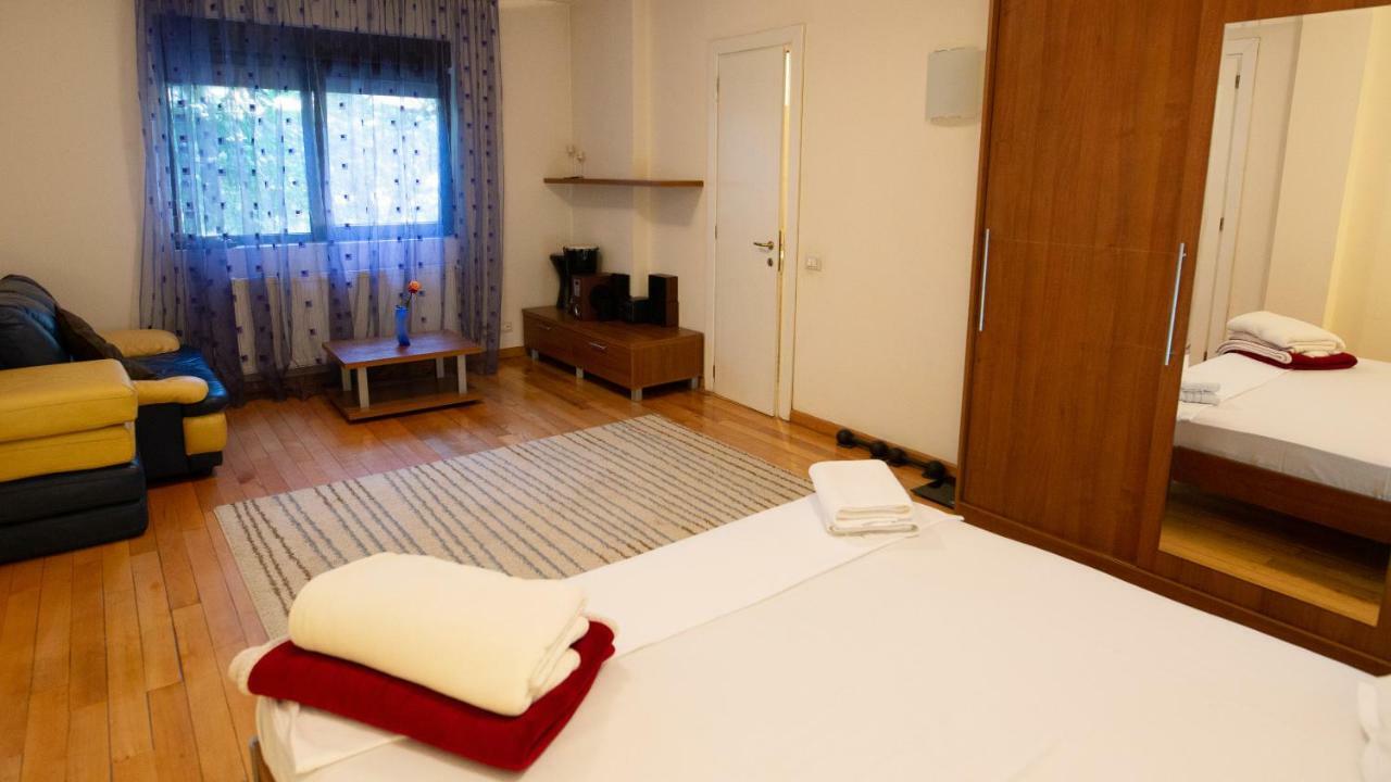 Nicole'S Apartment Bucureşti Ngoại thất bức ảnh